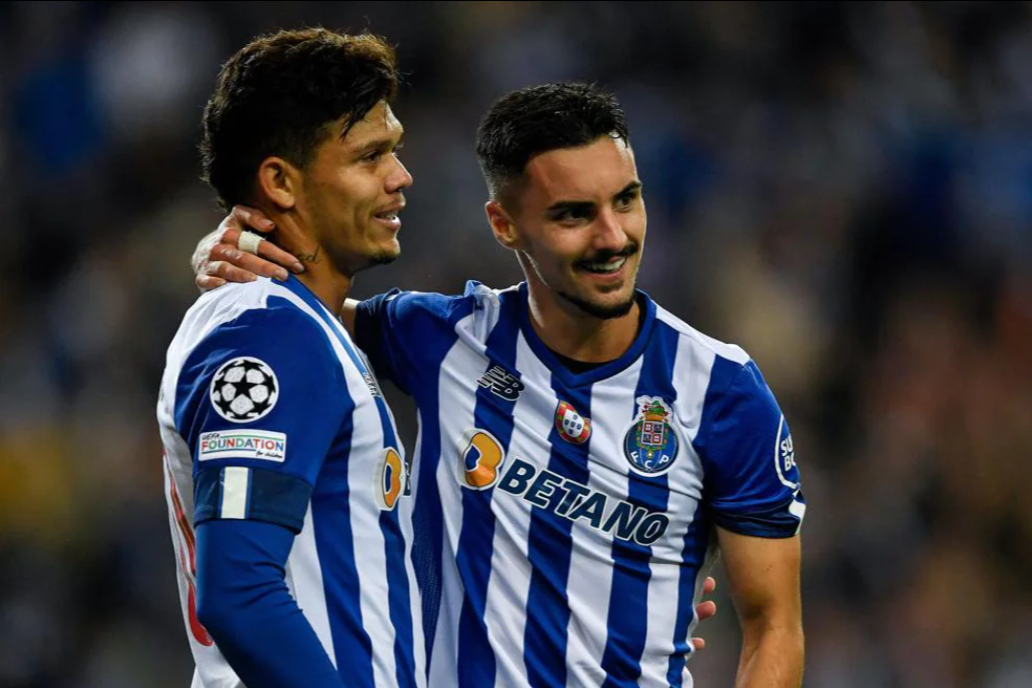 乐竞体育入口-今晚足总杯焦点战；波尔图单刀错失；引发热议；轮换策略成焦点的简单介绍